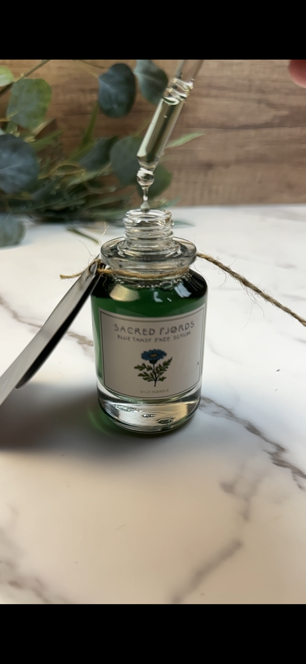 Sacred Fjords Blue Tansy Face Serum